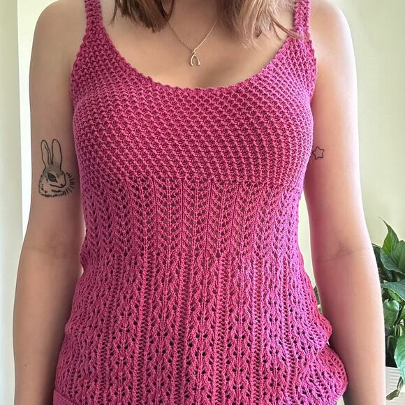 Vintage y2k old navy fuchsia pink crochet boho knitted tank top size small - Picture 2 of 7